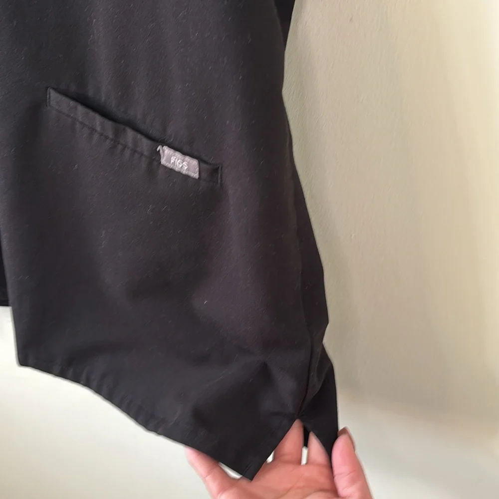 FIGS Casma Three-Pocket Scrub Top Black Size XXL - Picture 6 of 9